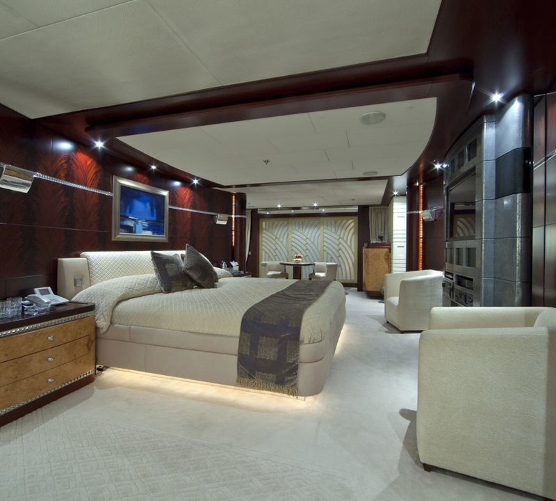 62m charter yacht